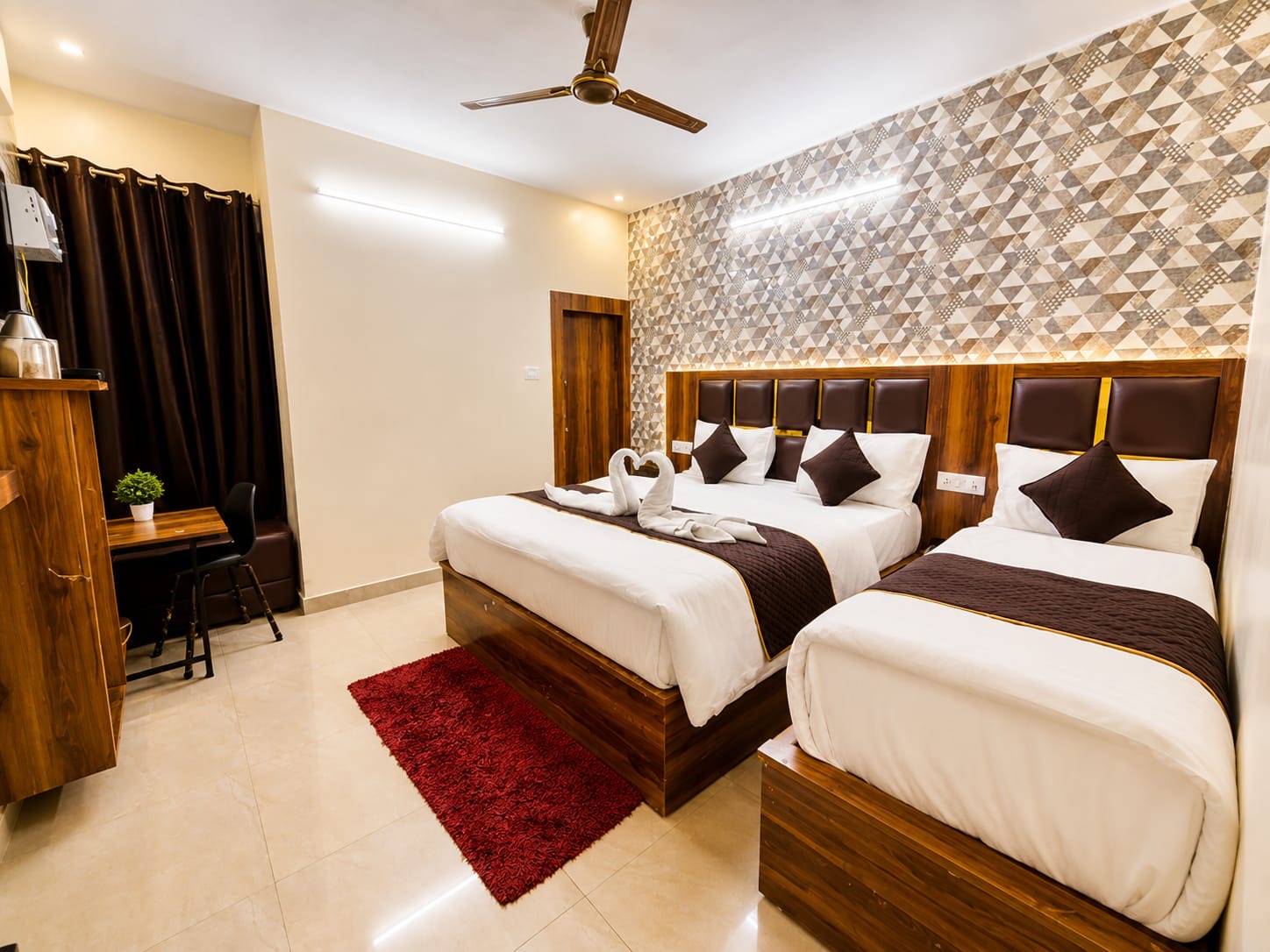 Triple Deluxe Room at Hotel Katra Retreat